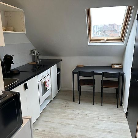 Immeuble Au Coeur De Bruxelles : Vivez L'Experience Unique De La Rue Verbist Exterior photo